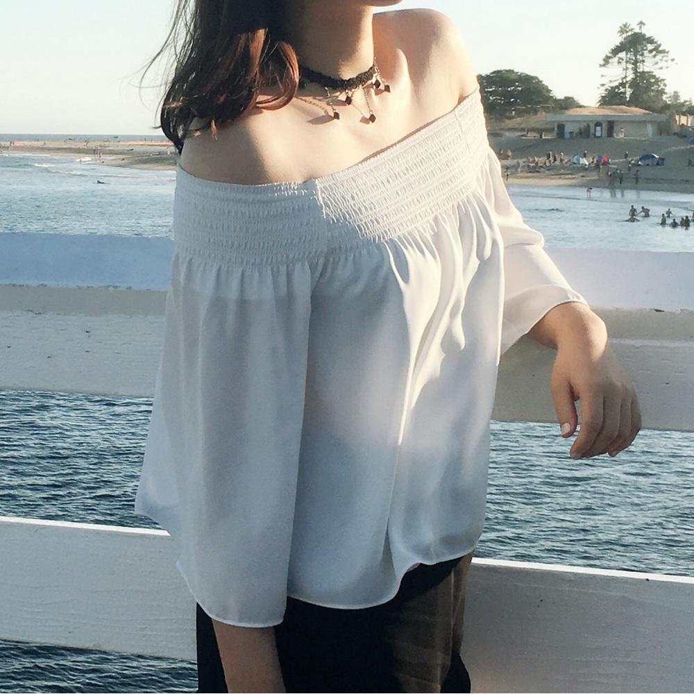 Aritzia Off-Shoulder Top Blouse